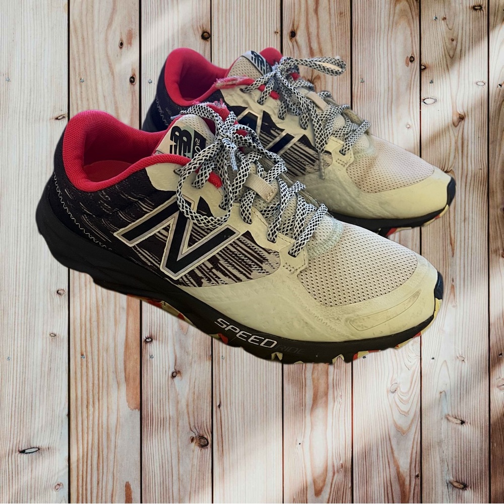 New Balance 690 v2 All Terrain Shoes. Size 10 - Picture 1 of 8